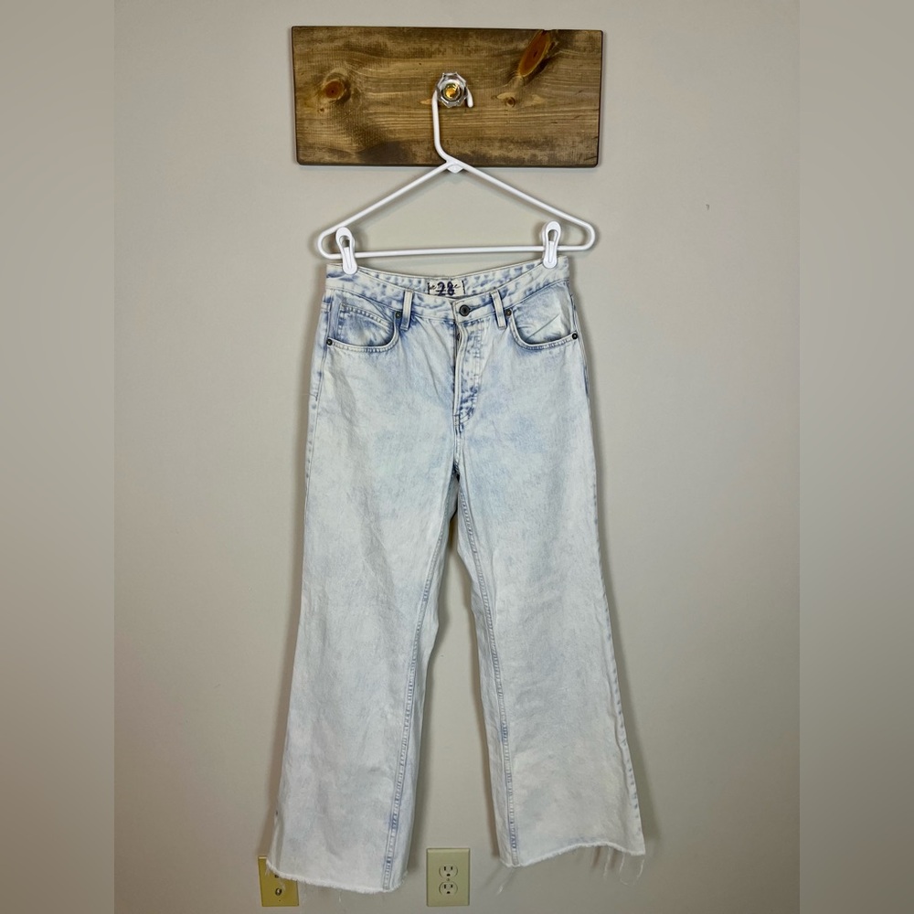 We The Free size 28 jeans. Great wash, wide leg, super cute! Slightly distressed